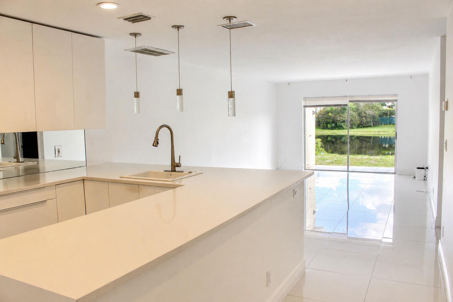 8861 Bella Vista Drive, Boca Raton FL 33433 photo 4