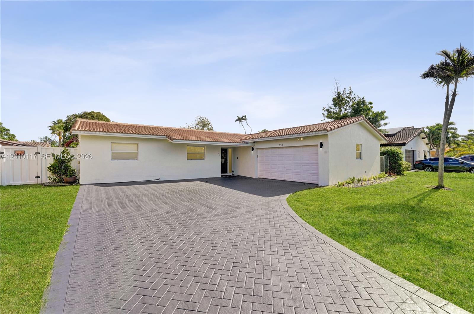 7511 NW 41st St, Coral Springs FL 33065