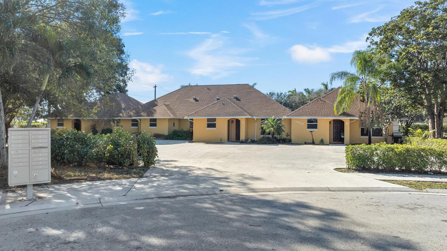 13868 York Court # C, Wellington FL 33414 photo 2