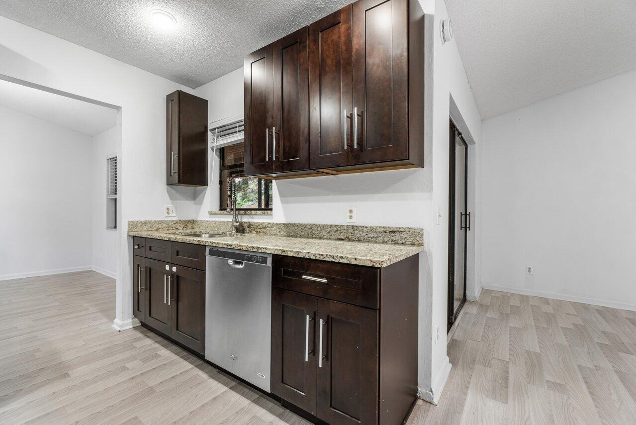 190 Parkwood Drive S, Royal Palm Beach FL 33411 photo 5
