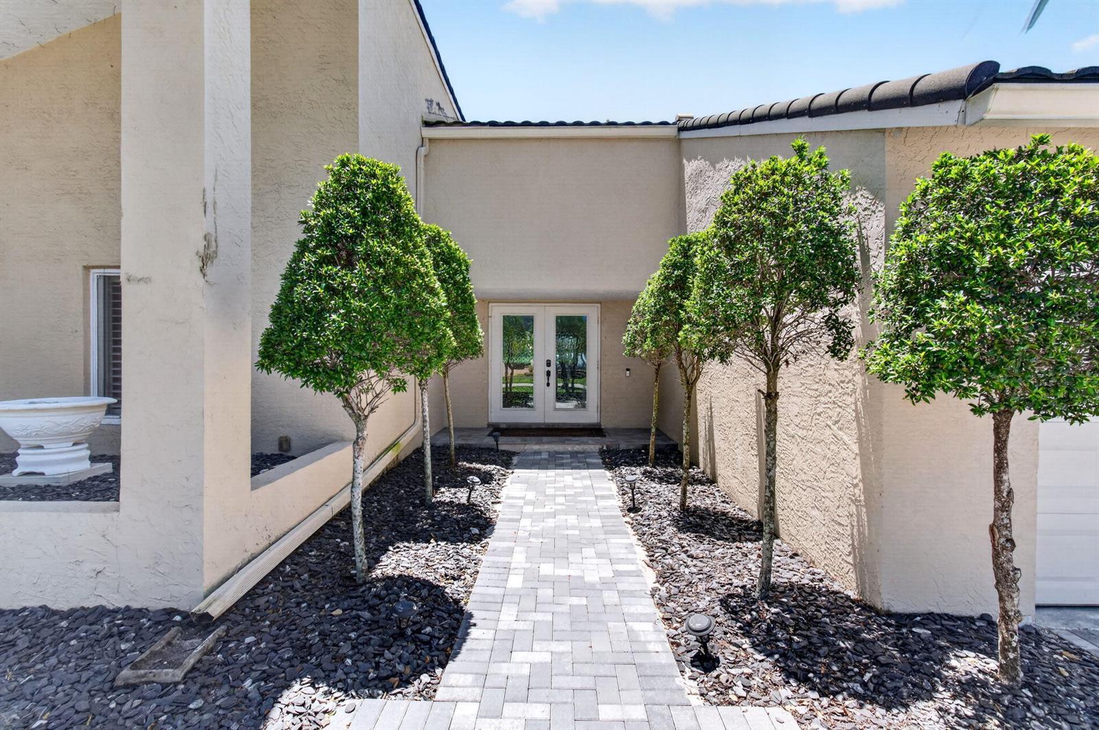 2320 SW 23rd Cranbrook Drive, Boynton Beach FL 33436 photo 5