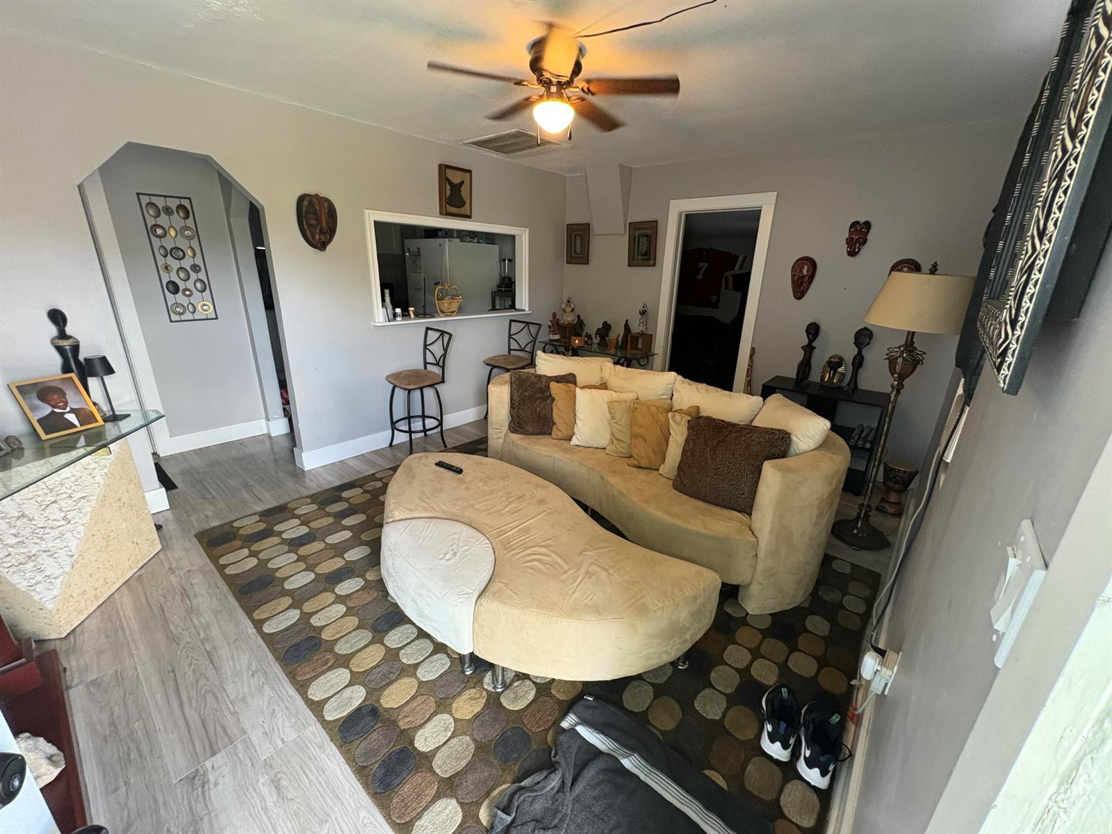 101 E 28th Street, Riviera Beach FL 33404 photo 2
