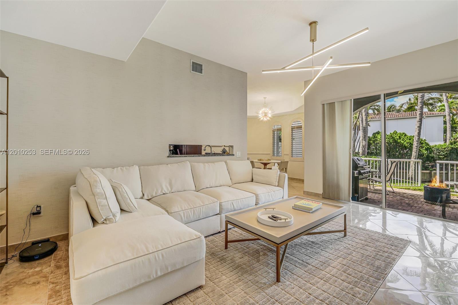 20990 NE 30th Pl, Aventura FL 33180 photo 5