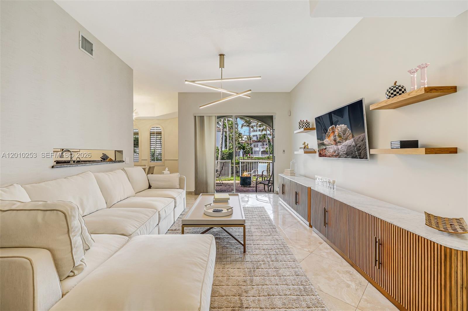 20990 NE 30th Pl, Aventura FL 33180 photo 4