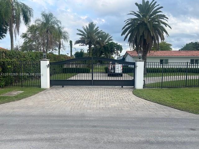 9540 SW 68th St, Miami FL 33173 photo 2