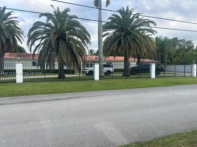 9540 SW 68th St, Miami FL 33173