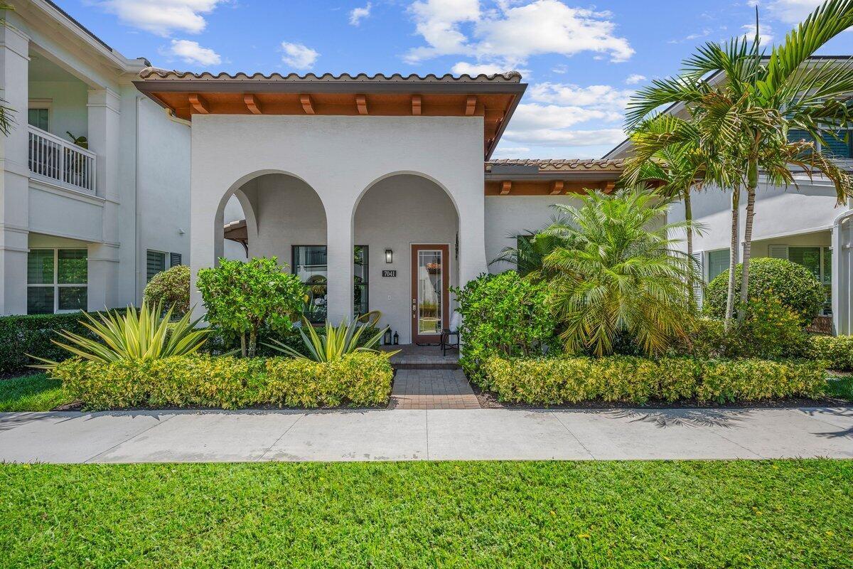7041 Edison Place, Palm Beach Gardens FL 33418