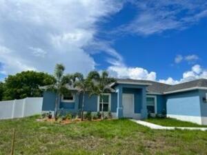 2352 SW Plum Court, Port St. Lucie FL 34953 photo 3