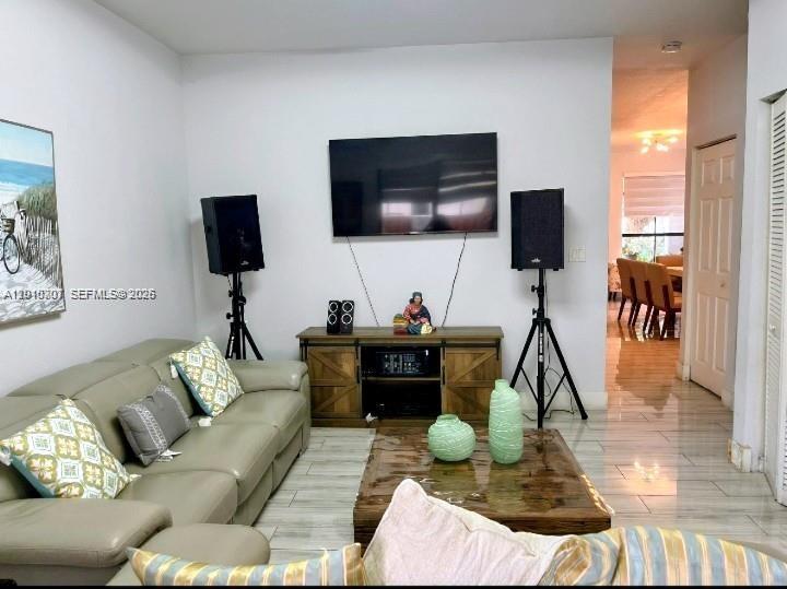 17548 SW 153rd Ct, Miami FL 33187 photo 4