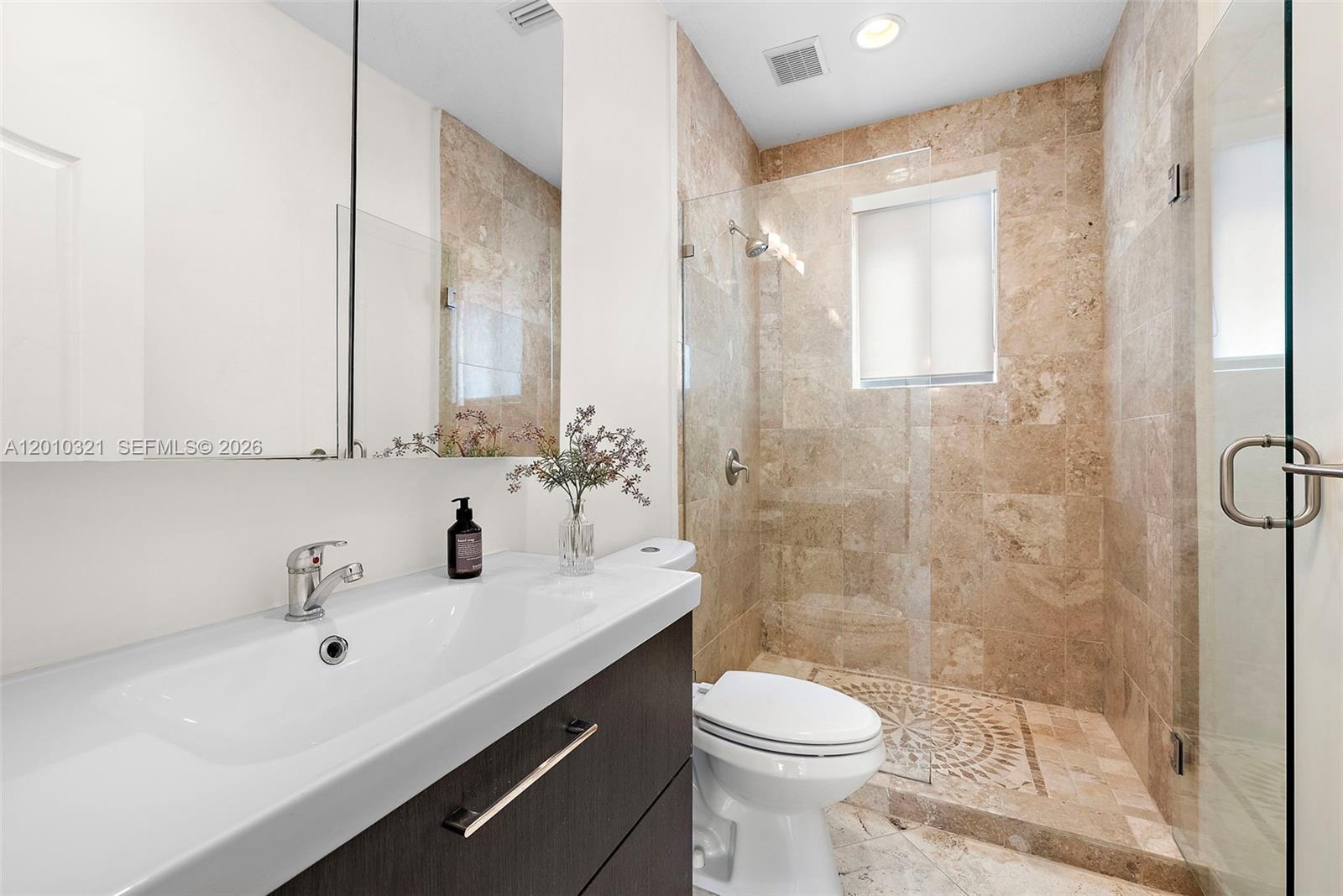 3200 Percival Ave, Miami FL 33133 photo 4