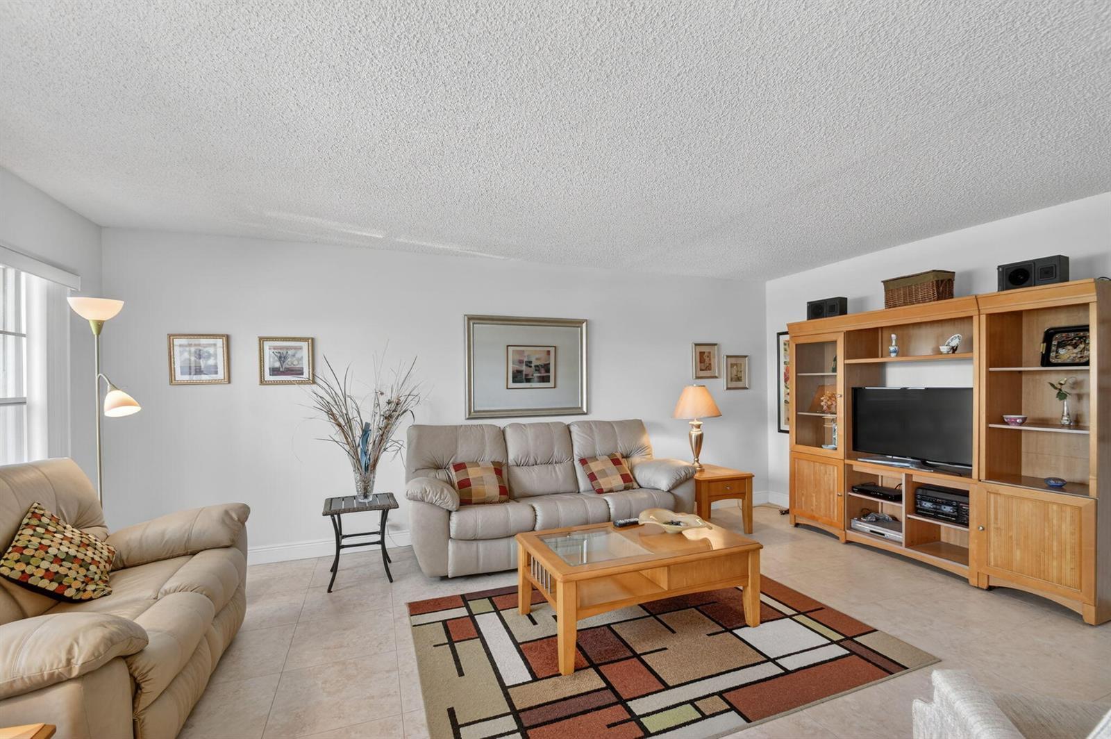 202 Wellington D, West Palm Beach FL 33417 photo 5