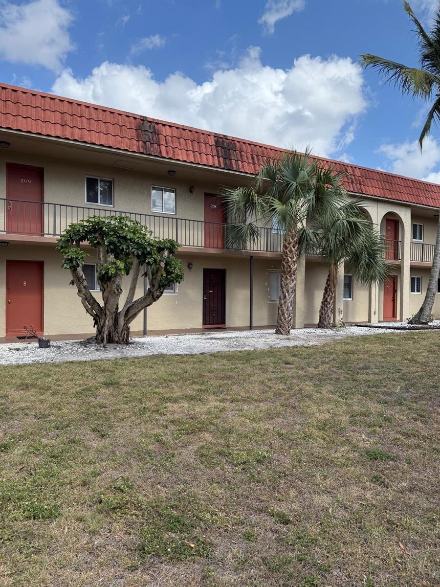 6074 Forest Hill Boulevard # 208, West Palm Beach FL 33415 photo 4