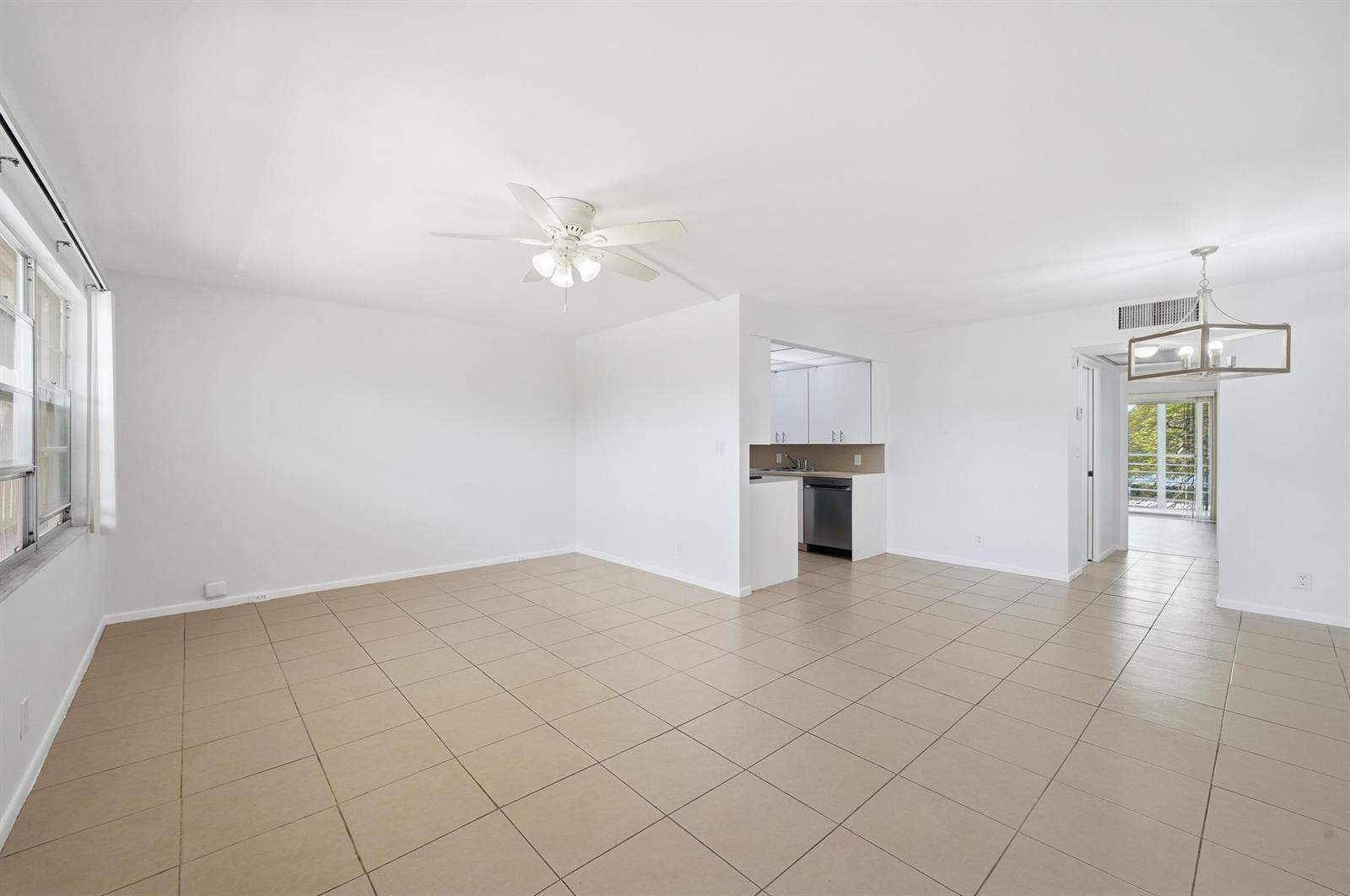 2401 Antigua Circle # J3, Coconut Creek FL 33066 photo 5