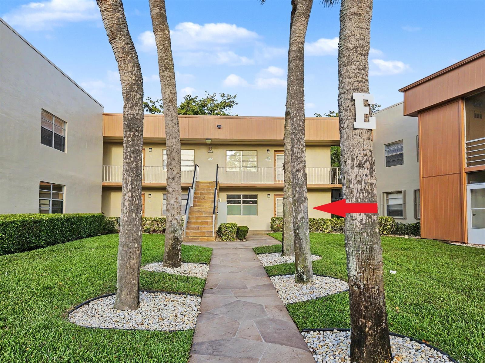 202 Piedmont E, Delray Beach FL 33484 photo 2