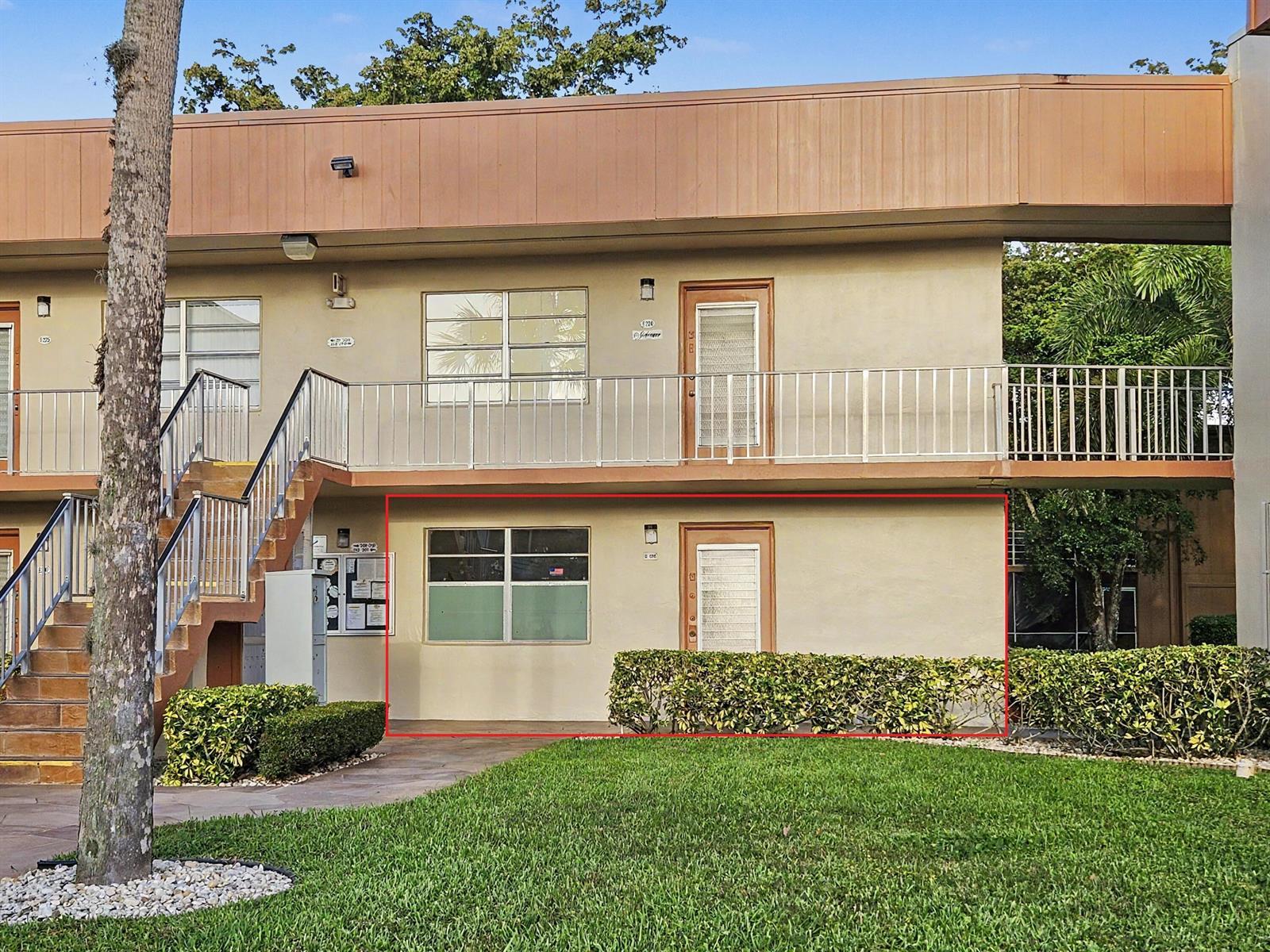 202 Piedmont E, Delray Beach FL 33484 photo 3