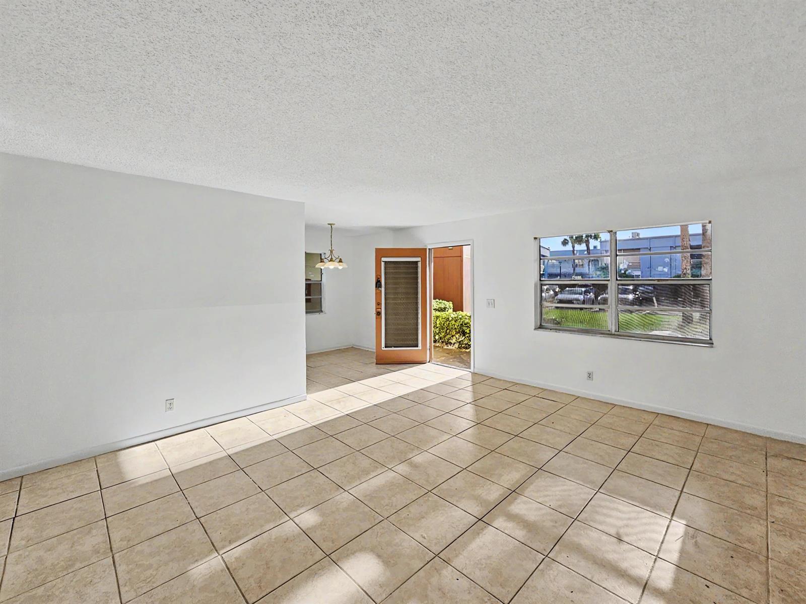 202 Piedmont E, Delray Beach FL 33484 photo 5