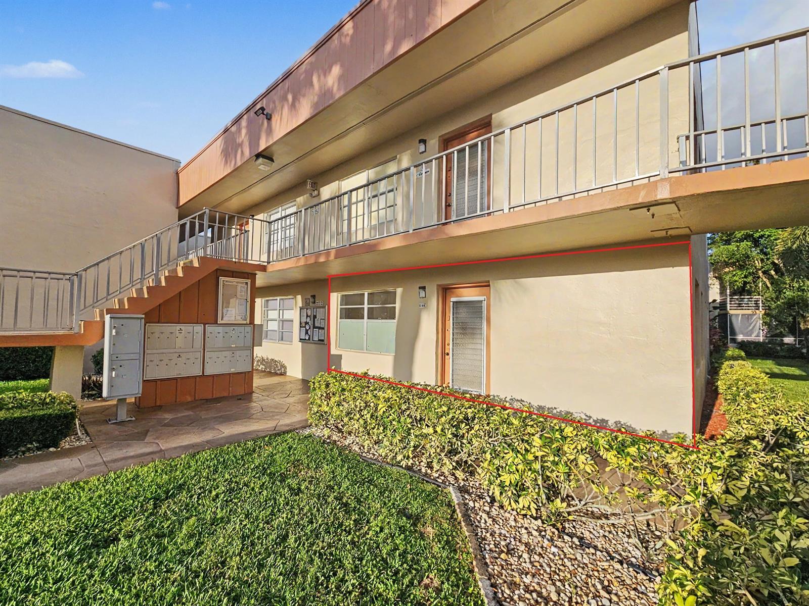 202 Piedmont E, Delray Beach FL 33484 photo 4