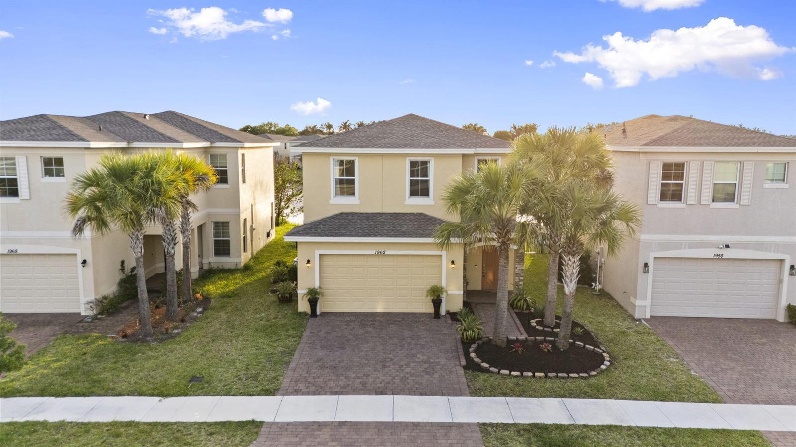 1962 NW Cataluna Circle, Port St. Lucie FL 34986 photo 3