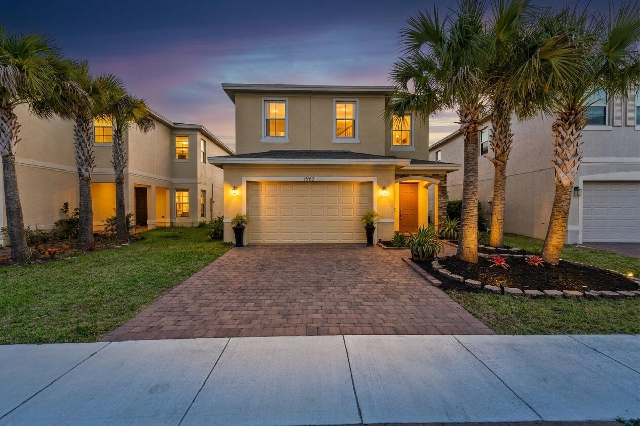 1962 NW Cataluna Circle, Port St. Lucie FL 34986