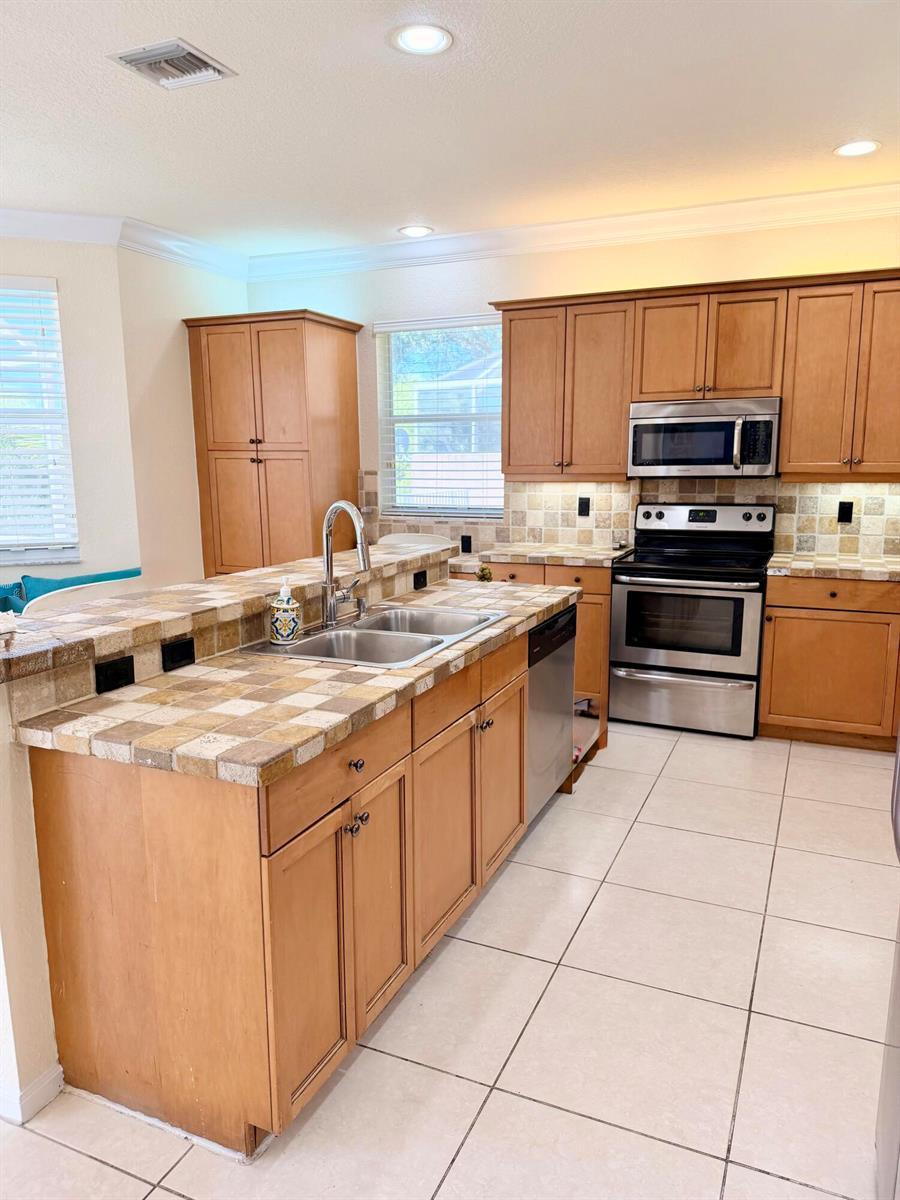7762 Oak Grove Circle, Lake Worth FL 33467 photo 4