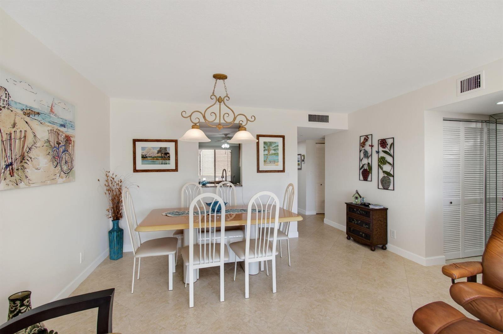 7006 Huntington Lane # 404, Delray Beach FL 33446 photo 5