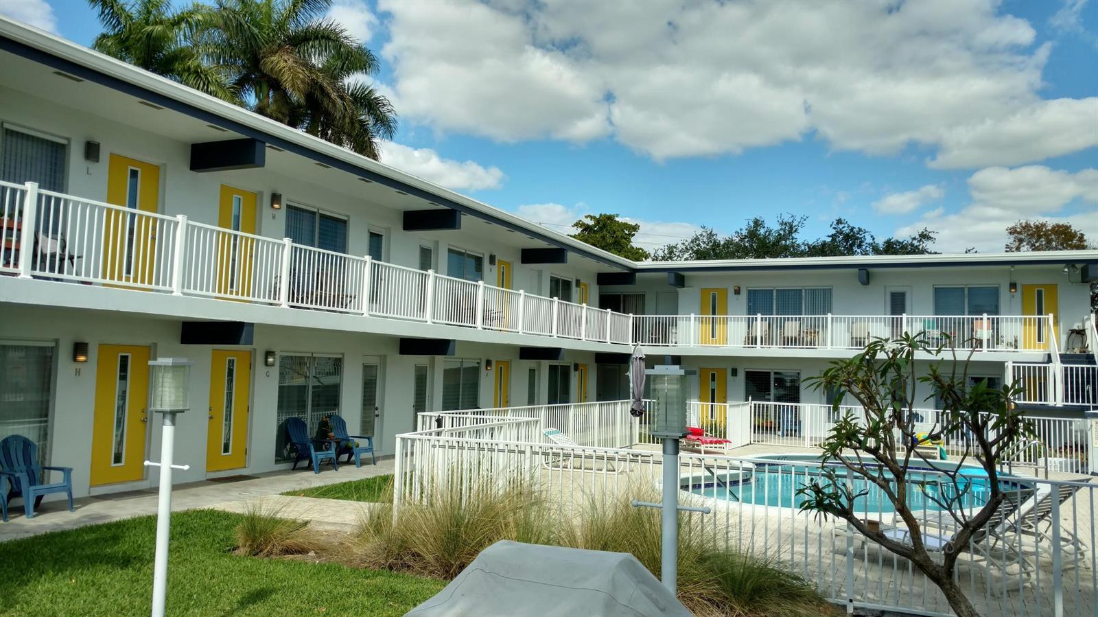 1354 Bayview Drive, Fort Lauderdale FL 33304 photo 3