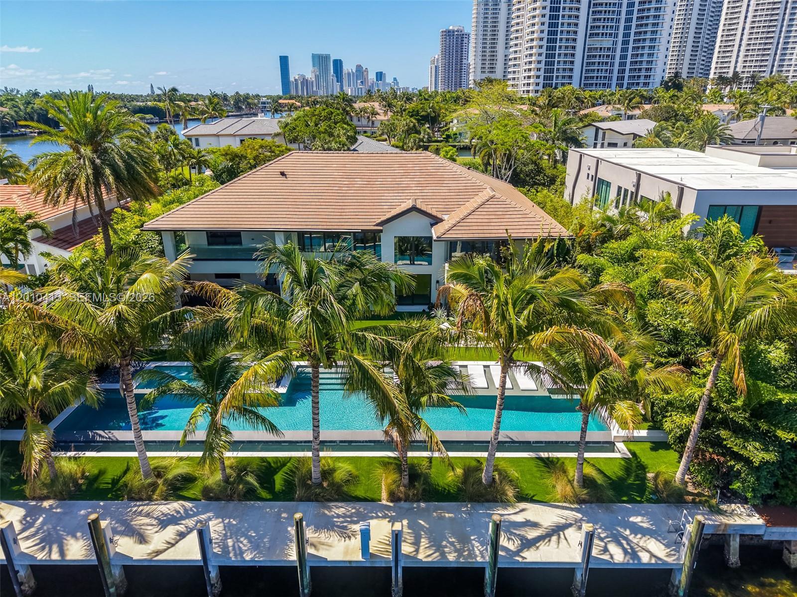110 Holiday Dr, Hallandale Beach FL 33009 photo 2