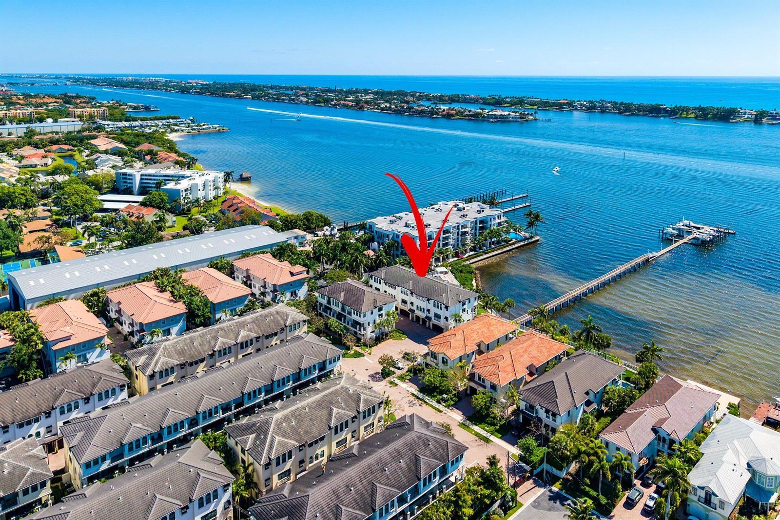 10 Windward Lane, Boynton Beach FL 33435 photo 2