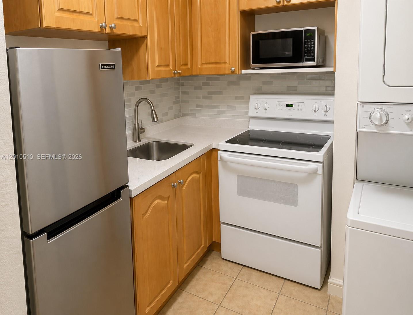 1930 SW 2nd St # 4, Miami FL 33135 photo 2