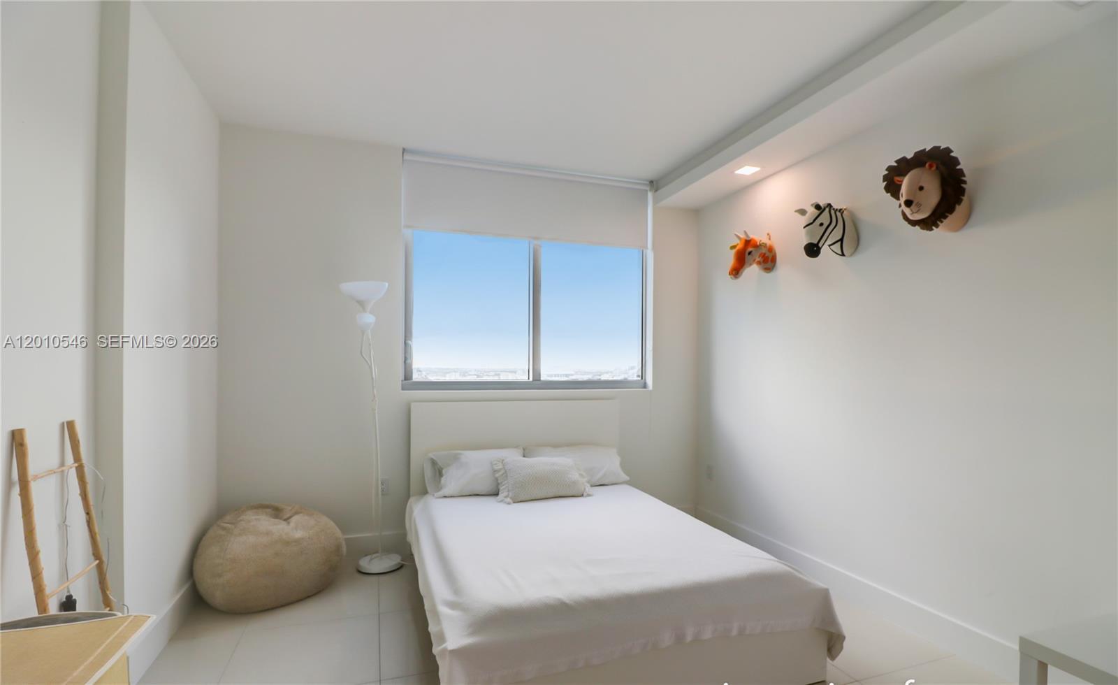 92 SW 3rd St # 2410, Miami FL 33130 photo 4