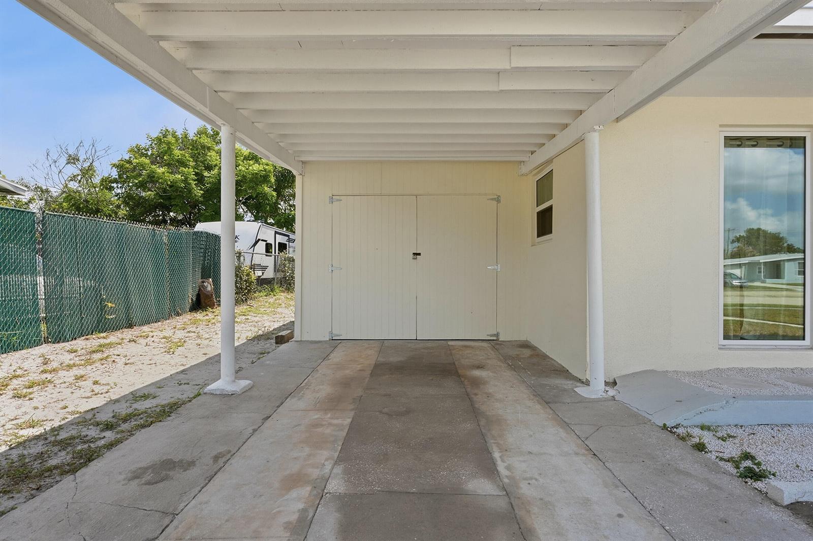 215 SE Airoso Boulevard, Port St. Lucie FL 34983 photo 4