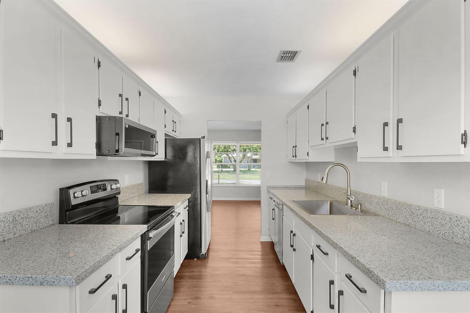 9040 SE Hobe Ridge Avenue, Hobe Sound FL 33455 photo 5