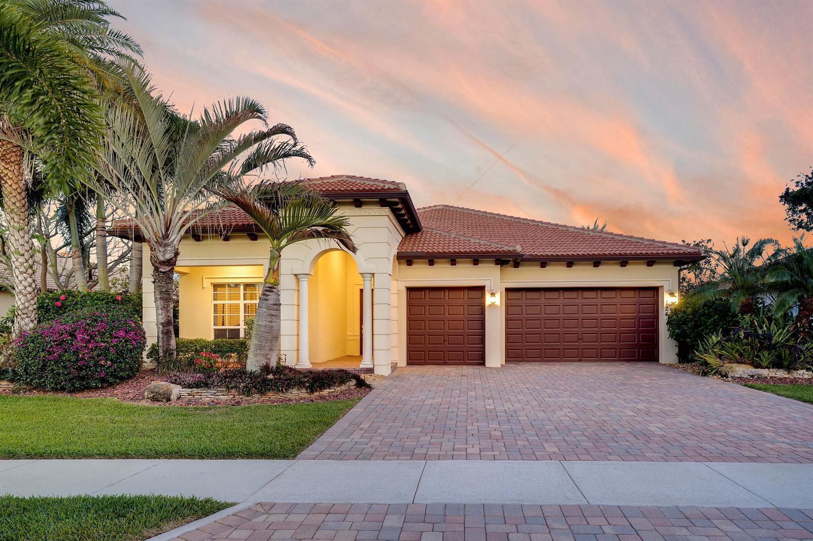 124 Casa Circle, Jupiter FL 33458 photo 2