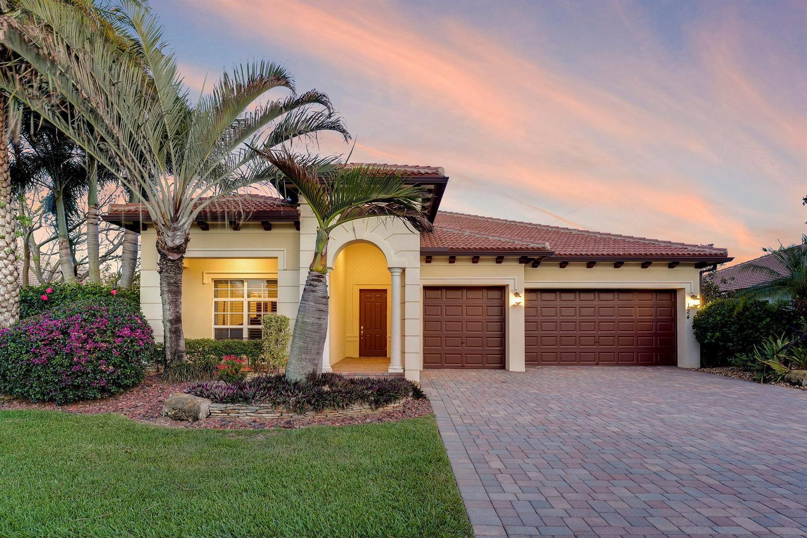 124 Casa Circle, Jupiter FL 33458