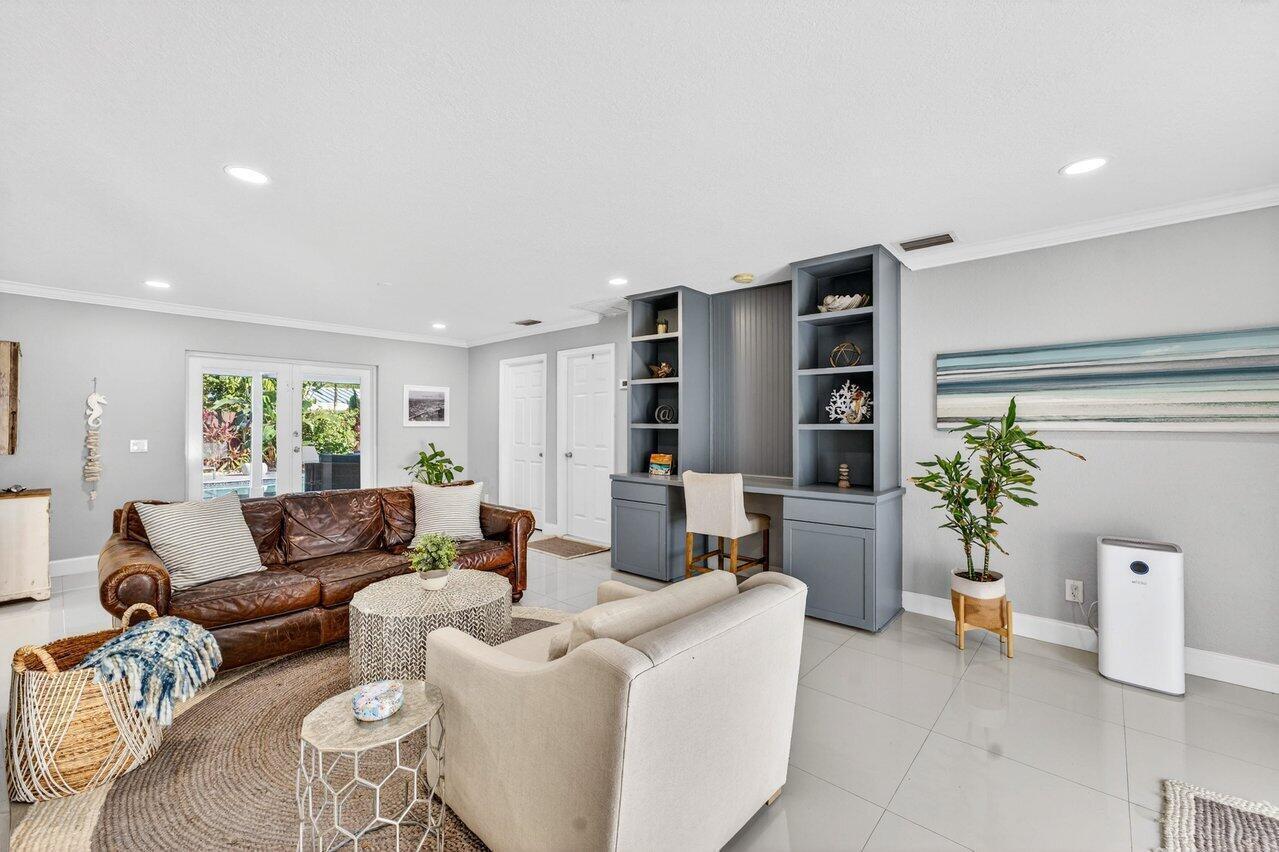 1581 SE 4th Court, Deerfield Beach FL 33441 photo 2
