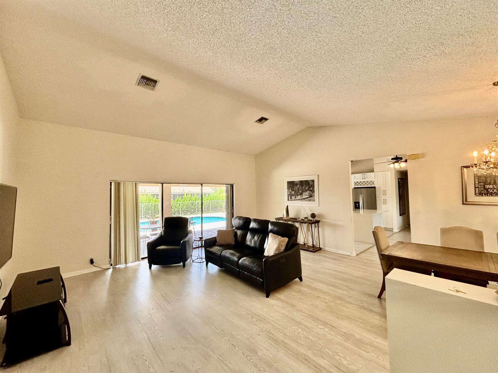 2153 Amesbury Circle, Wellington FL 33414 photo 2
