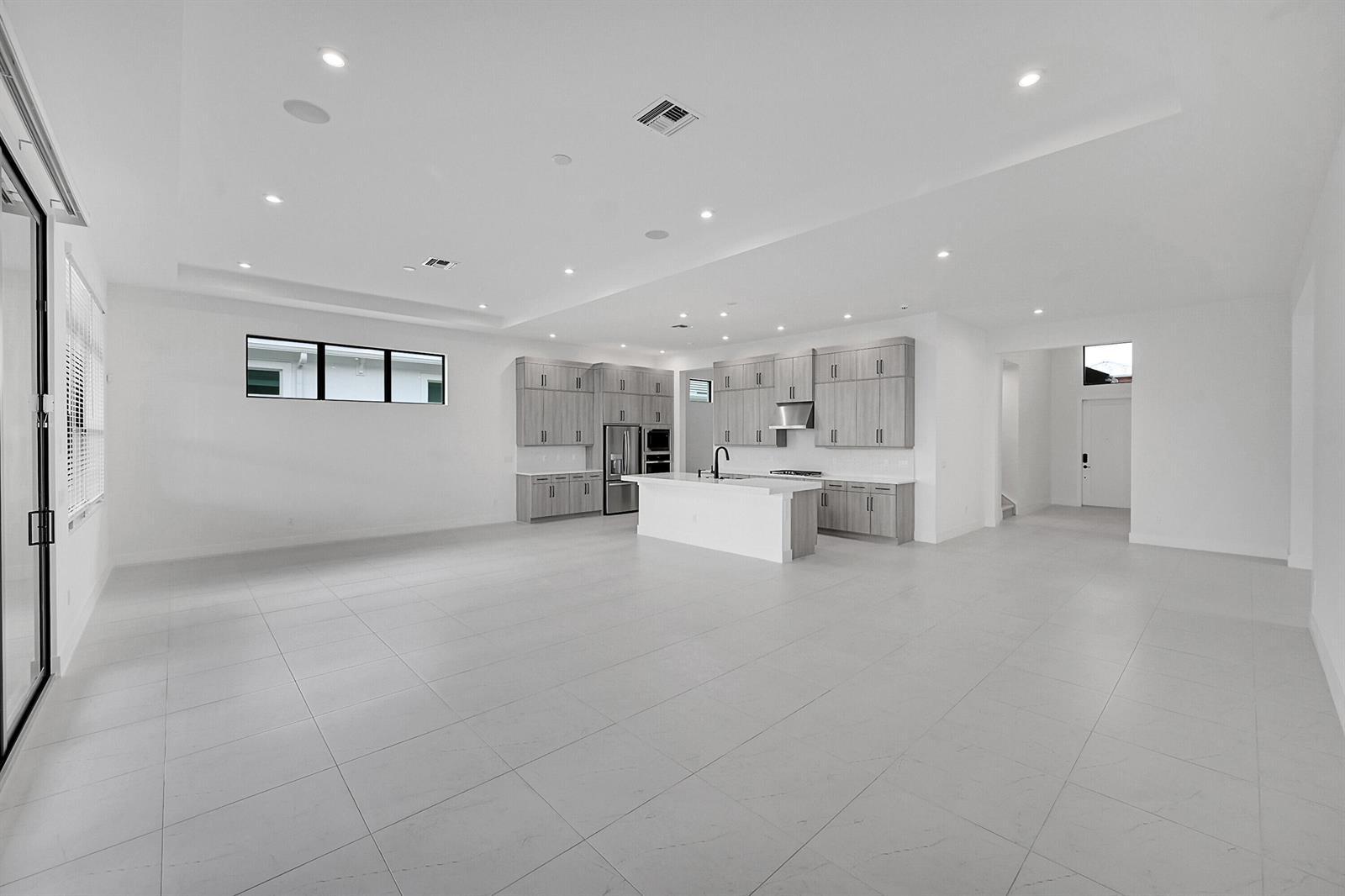 9520 St Germain Drive, Palm Beach Gardens FL 33412 photo 2