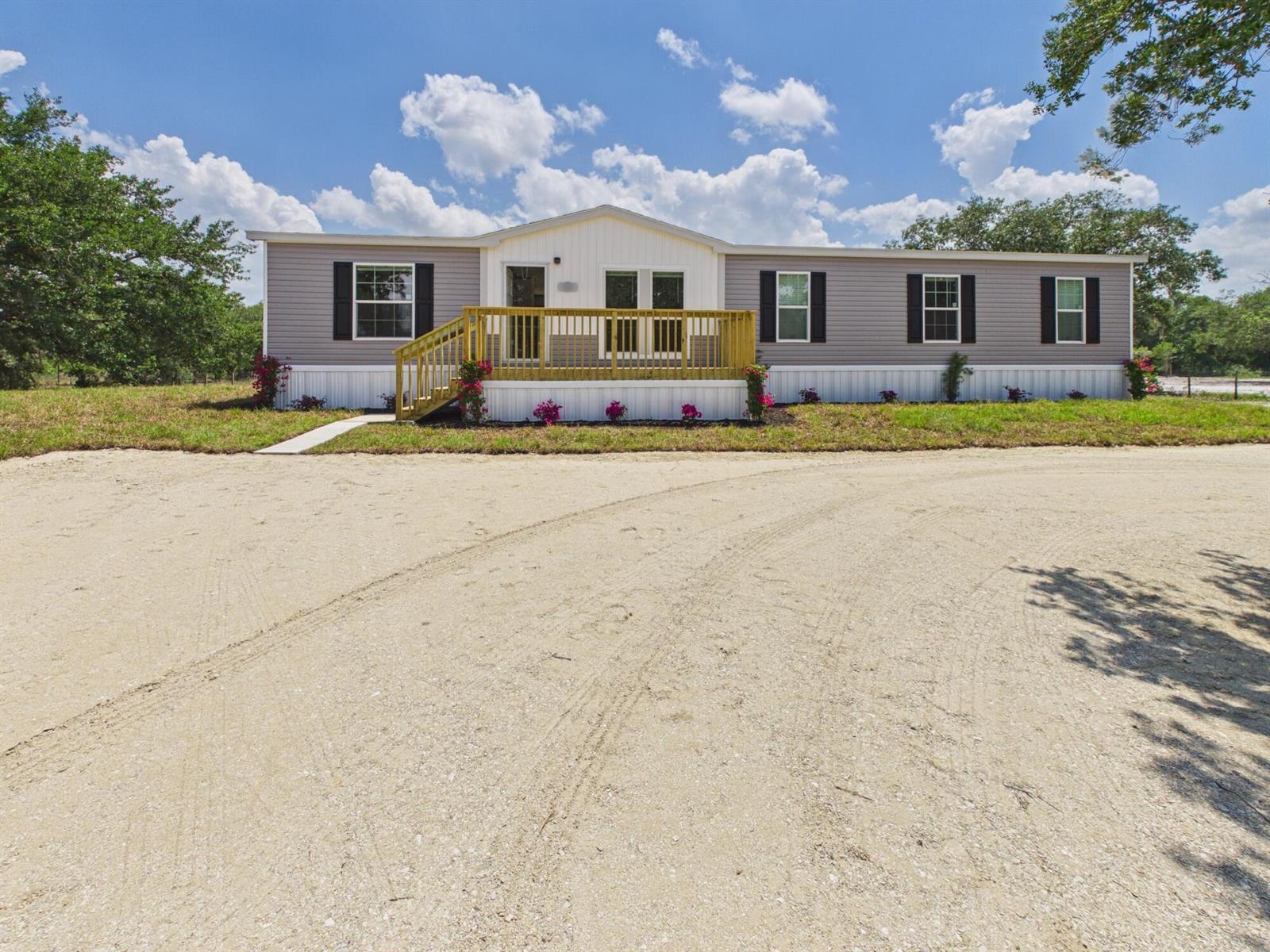 18574 NW 284th Street, Okeechobee FL 34972