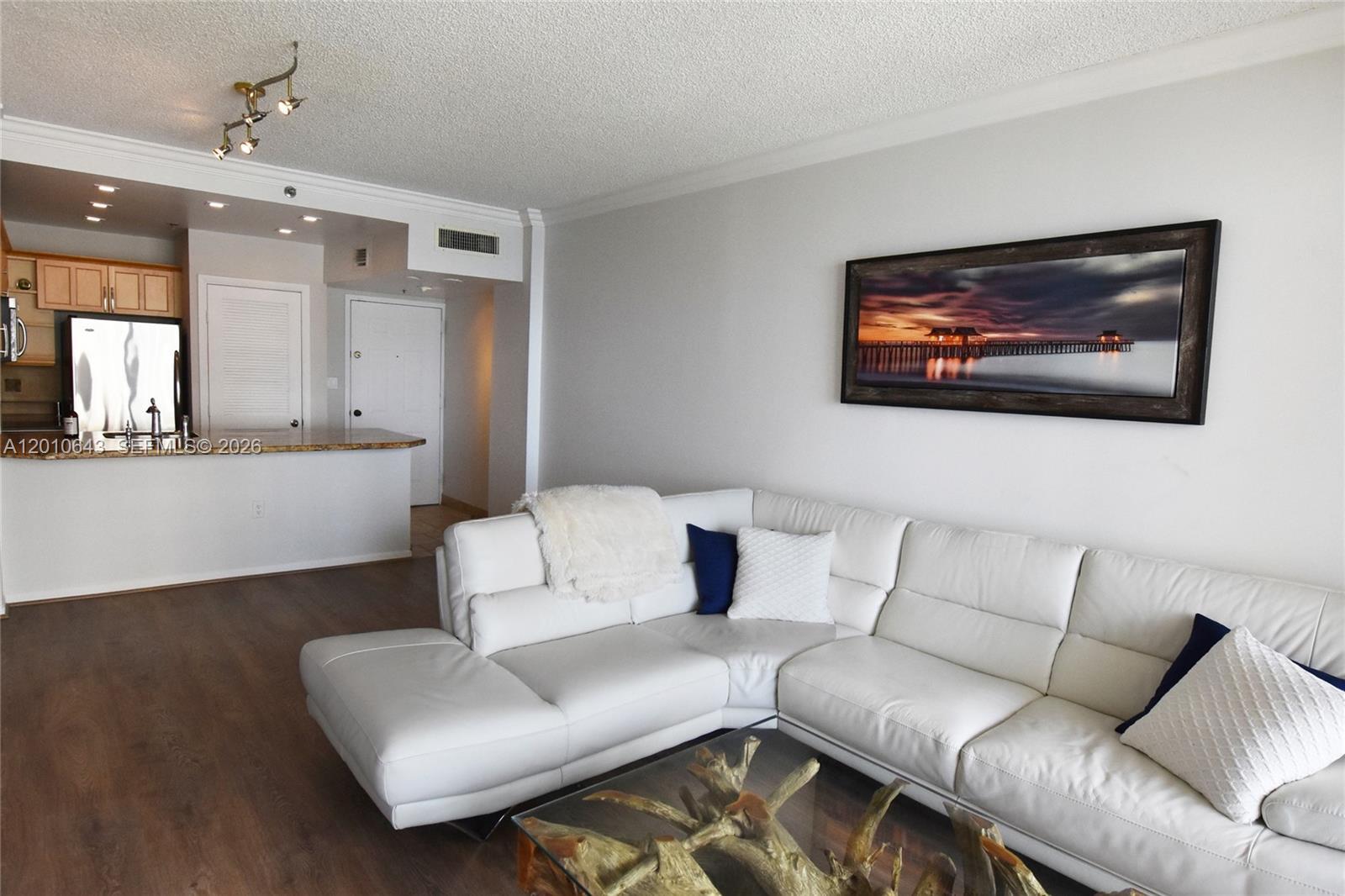 540 Brickell Key Dr, Miami FL 33131 photo 2