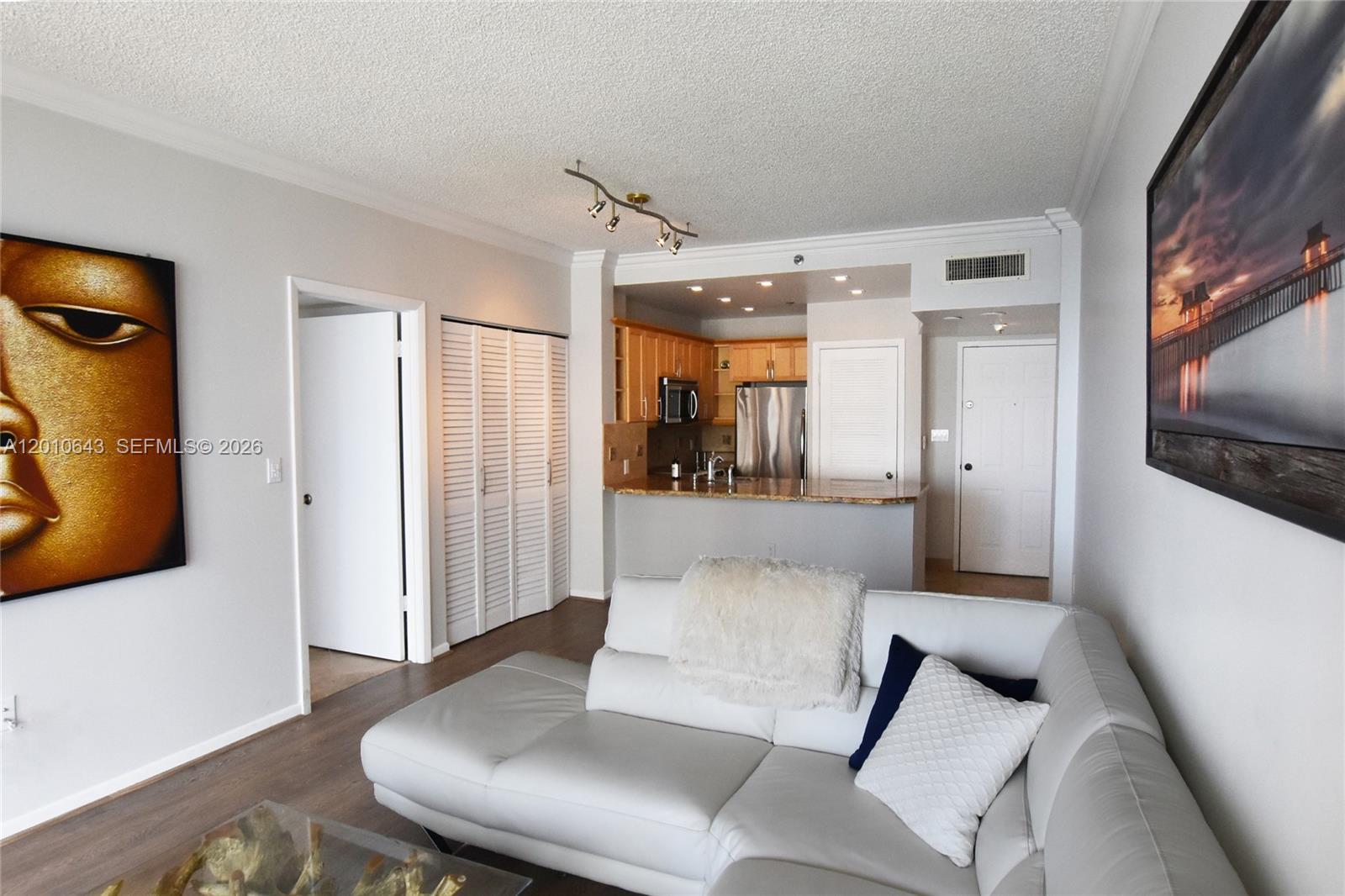 540 Brickell Key Dr, Miami FL 33131 photo 3