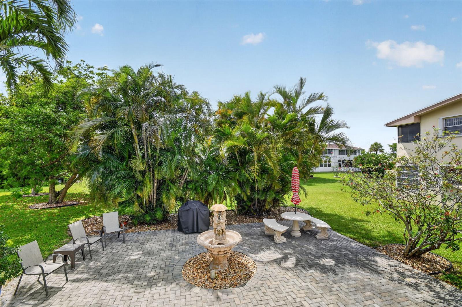 99 Bedford D, West Palm Beach FL 33417