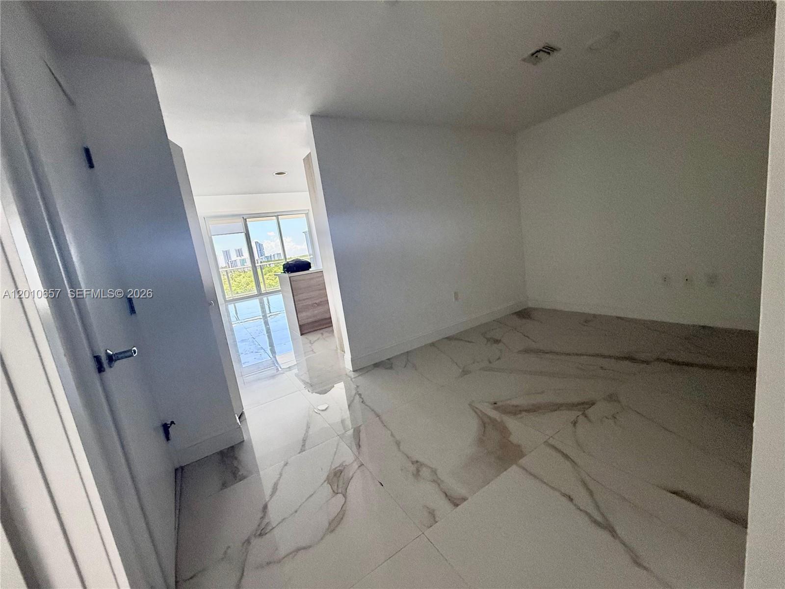 16385 Biscayne Blvd # 717, North Miami Beach FL 33160 photo 4