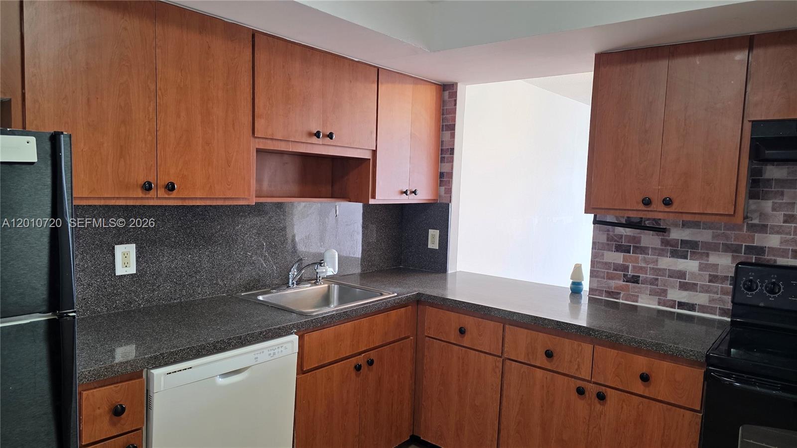 1351 NE Miami Gardens Dr # 413E, Miami FL 33179 photo 4