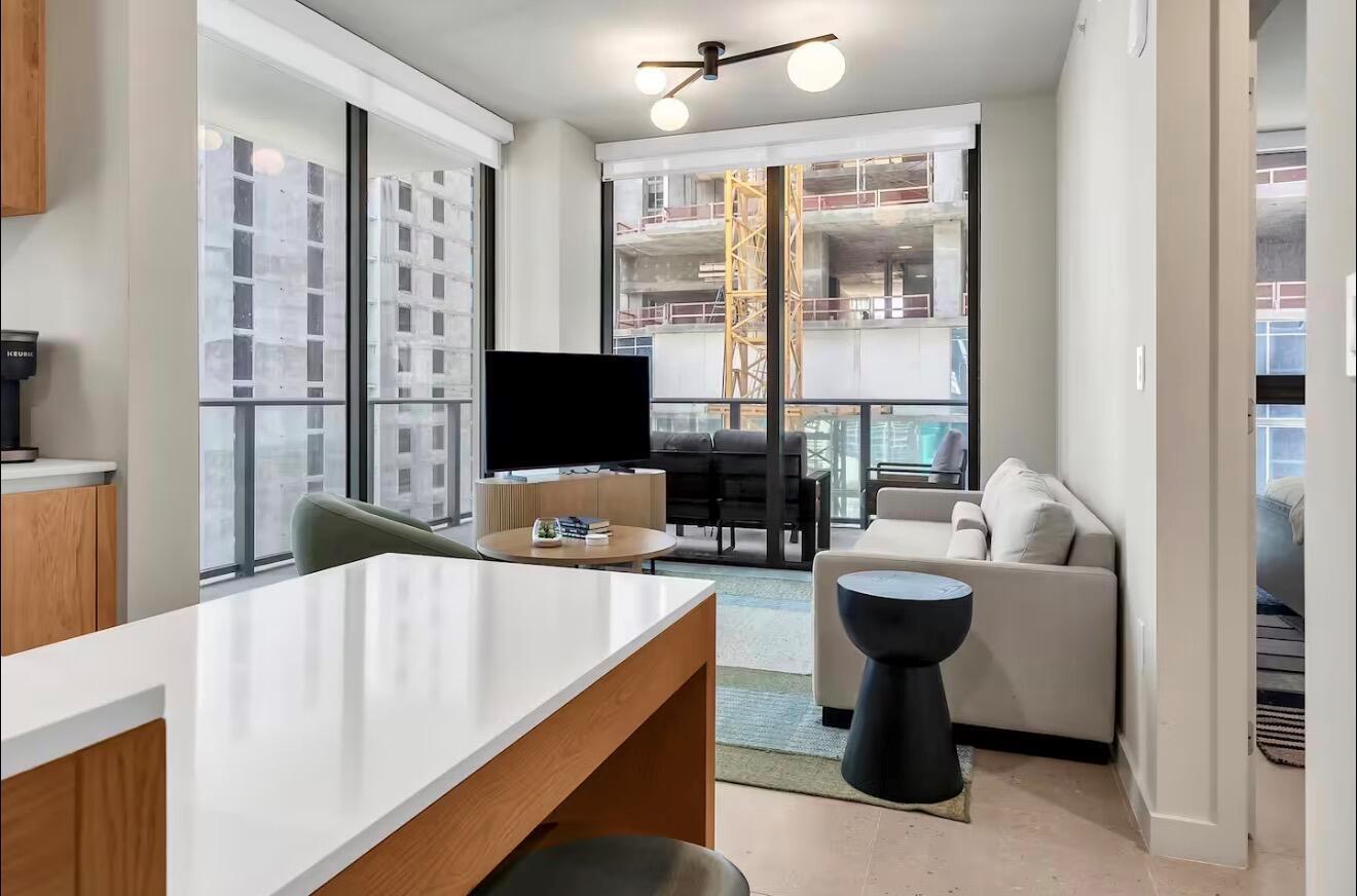 11 NE 6th Street # 2507, Miami FL 33132 photo 2