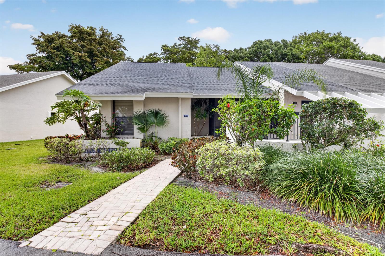10911 Lake Front Place, Boca Raton FL 33498
