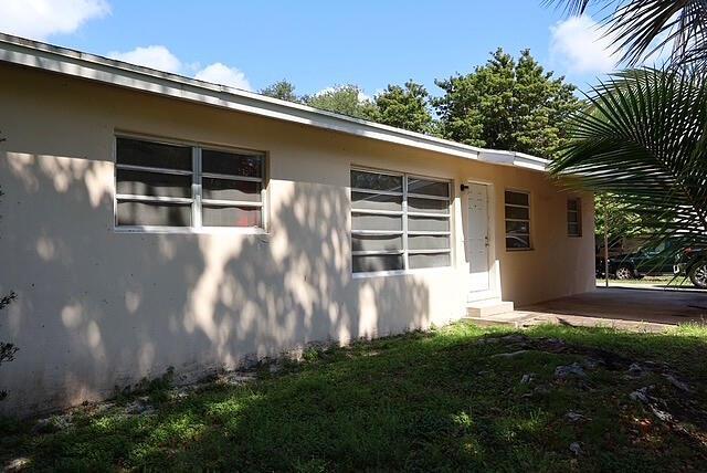151 Henning Drive, West Palm Beach FL 33406 photo 2
