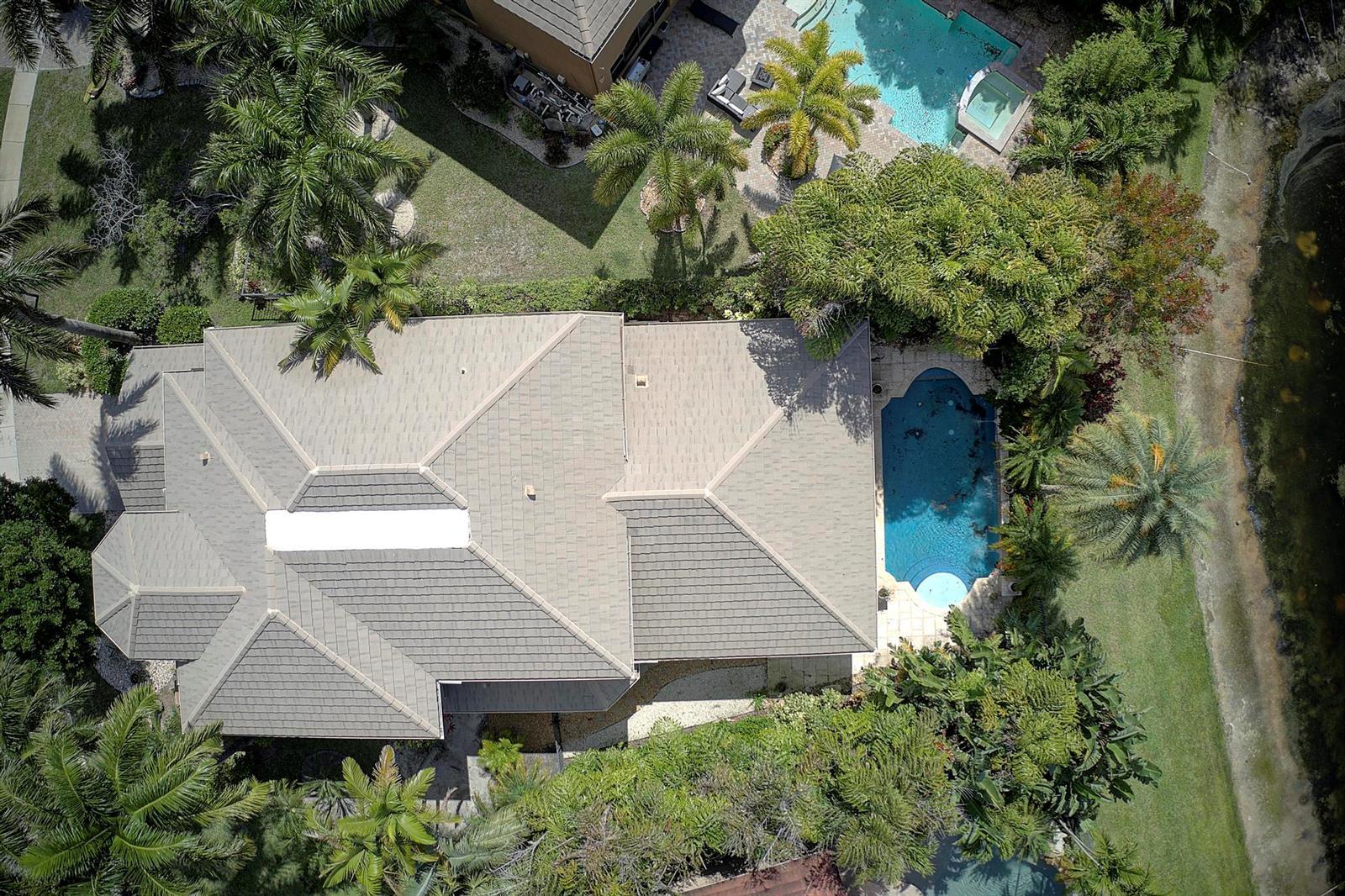 3483 Collonade Drive, Wellington FL 33449 photo 2