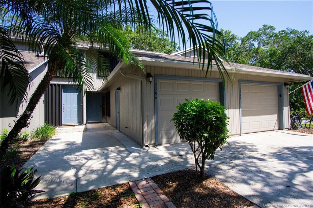 5300 SE Schooner Oaks Way, Stuart FL 34997 photo 2