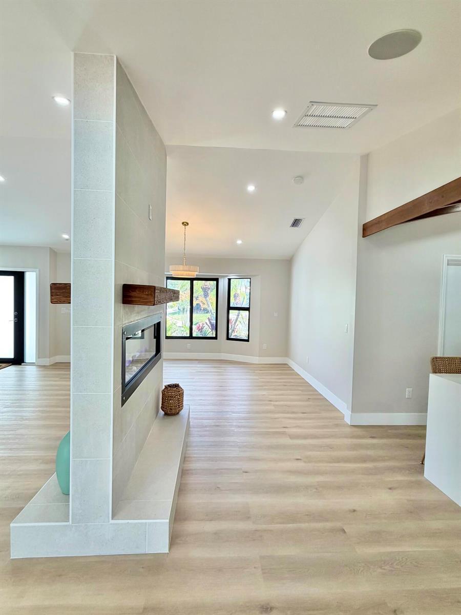 14 SE Paddock Circle, Jupiter FL 33469 photo 4