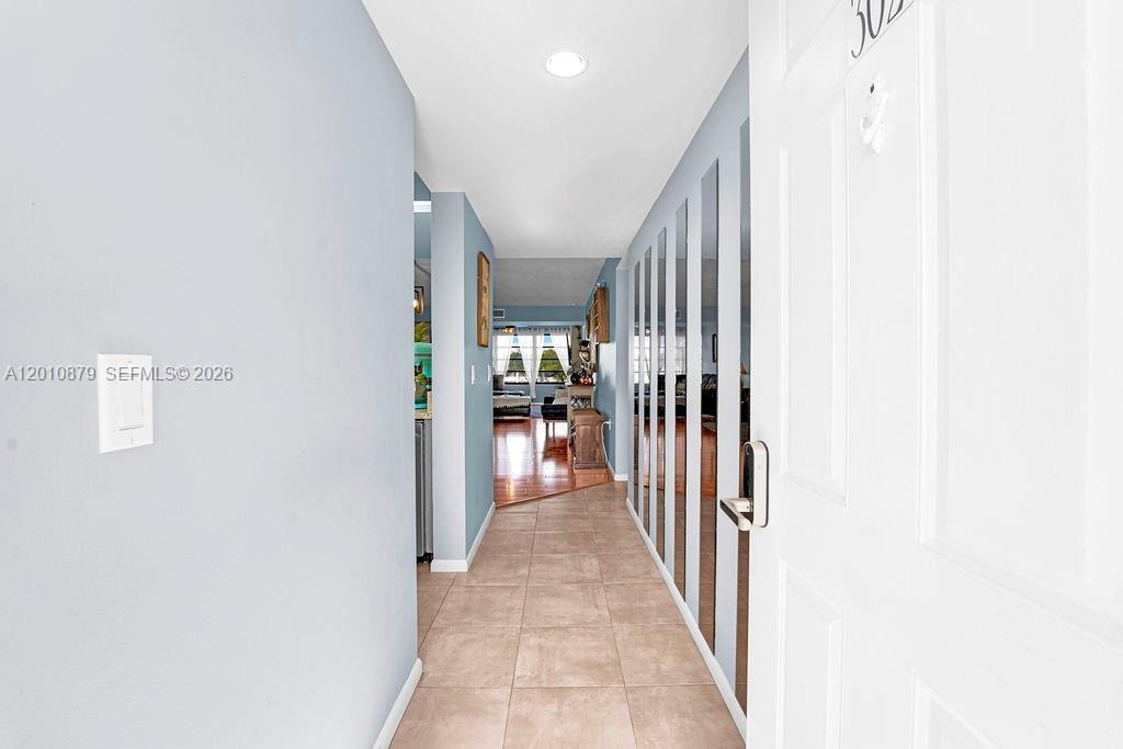 6049 Balboa Cir # 302, Boca Raton FL 33433 photo 2